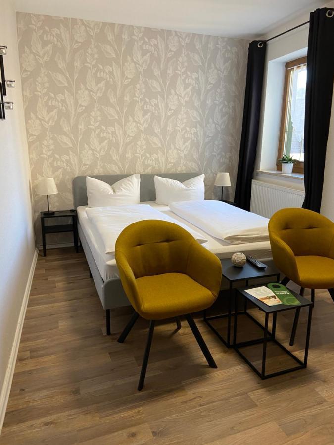 Hotel Garni Zum Rebstock ناومبورغ المظهر الخارجي الصورة